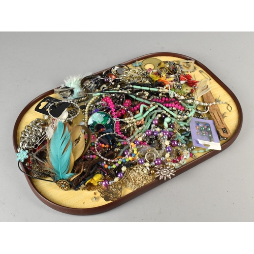 395 - A Collection of Various Costume Jewellery to include Feather Hair Clips, Brooches, Necklaces Etc