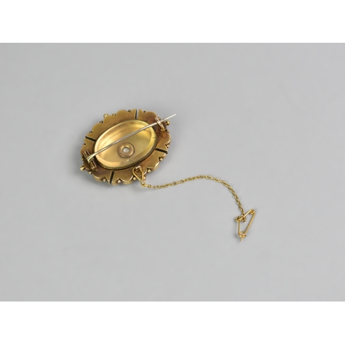 17 - A Boxed Suite of Late Victorian Etruscan Revival Jewellery to Comprise Large Oval Brooch with Centra... 