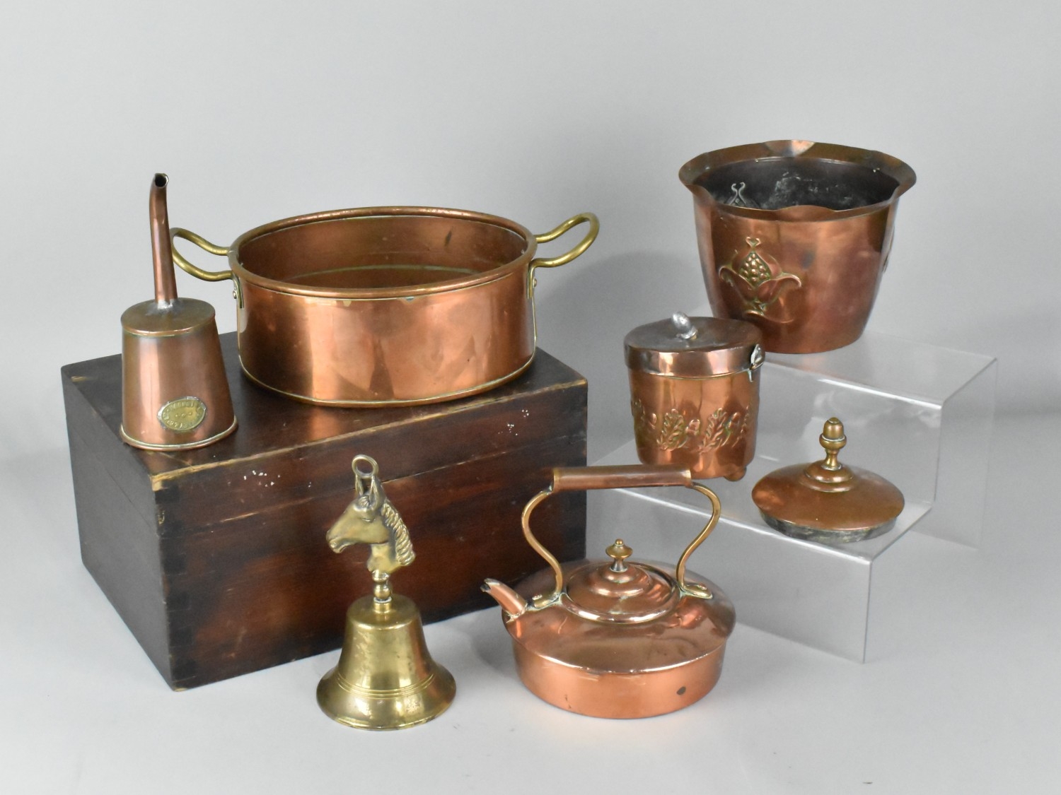 A Collection of Various Late 19th and Early 20th Century Copperware to ...