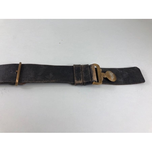 100 - Militaria interest, WWI Royal Signal Corps REME leather belt and buckle CERTA CITO and Jimniny Emble... 