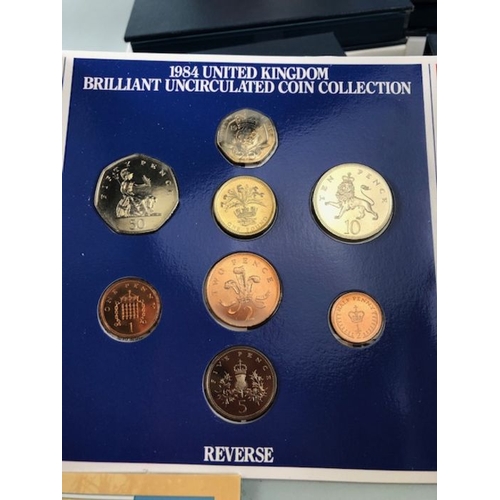 106 - Commemorative /proof coins, collection of cased British proof coin sets to include Royal mint 1990, ... 