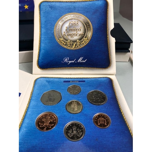 106 - Commemorative /proof coins, collection of cased British proof coin sets to include Royal mint 1990, ... 