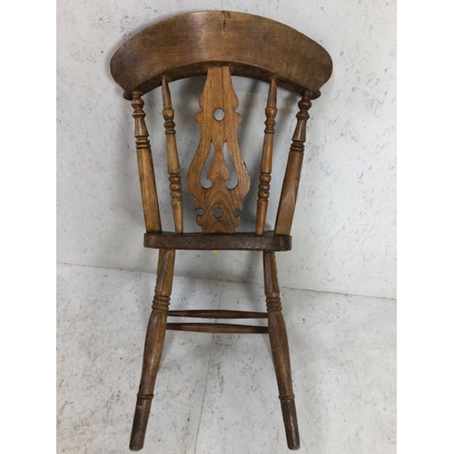 130 - Antique chair, a single Elm farmhouse lyre back kitchen chair on spinal legs