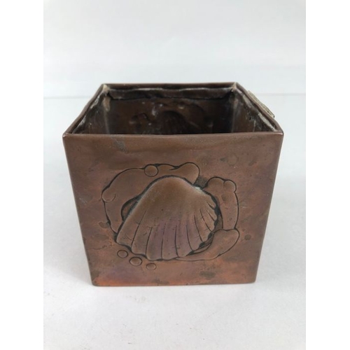 163 - Brass and copper , a collection of items to include an arts and crafts copper NEWLYN box, sculpted s... 