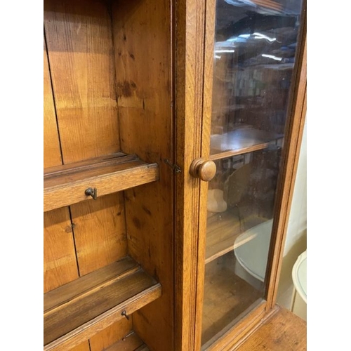 173 - Antique Furniture, 19th century dresser in Blonde oak , the top with 4 plate shelves and 2 glazed si... 