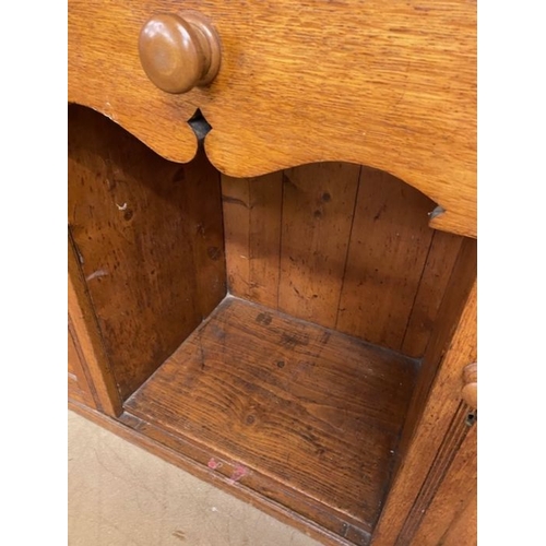 173 - Antique Furniture, 19th century dresser in Blonde oak , the top with 4 plate shelves and 2 glazed si... 