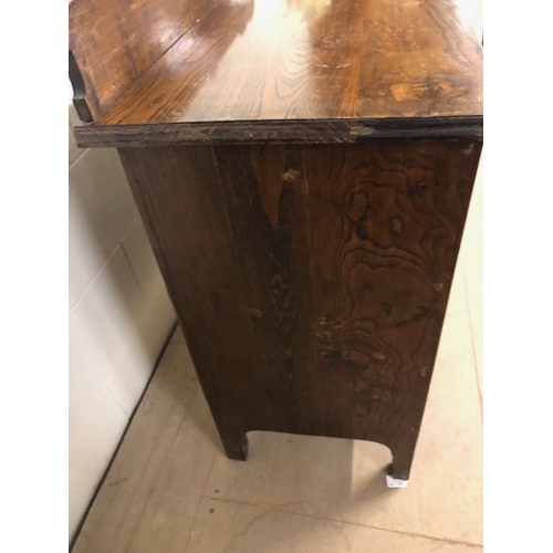 176 - Antique furniture, early 20th century chest of drawers in dark wood, run of 3 drawers reeded decorat... 