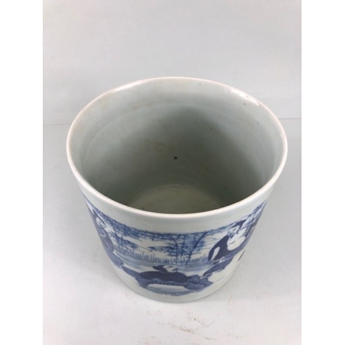 198 - Oriental blue and white Chinese brush pot decorated with people,  six character marking to base