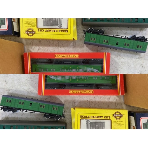 340 - Model railway interest, a quantity of model railway items to include  Boxed Hornby 00 boxed coaches,... 