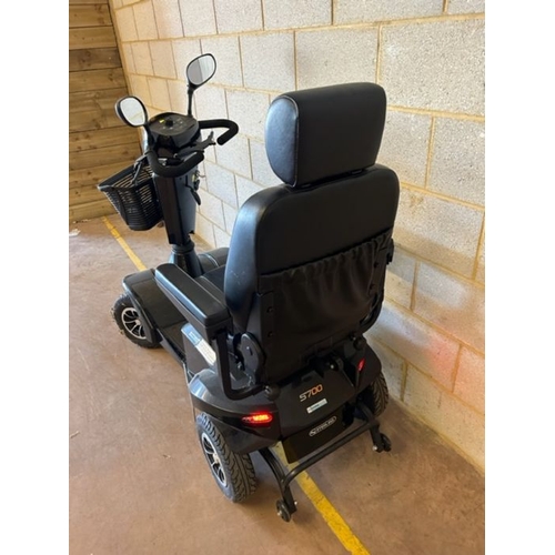 453 - Mobility Scooter in black by Sterling model S700