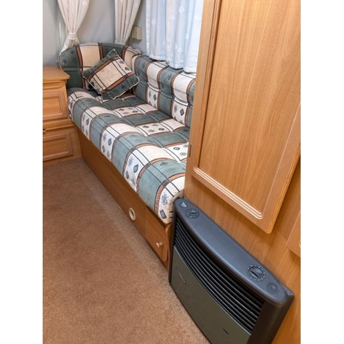 455 - Caravan: Avondale MAYFAIR 510-5 with accessories and awning 6.32m in length cooker shower toilet fri... 