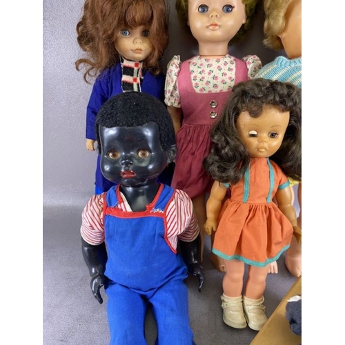 91 - Vintage dolls, a collection of late 20th century English manufactured  children's dolls mostly in th... 