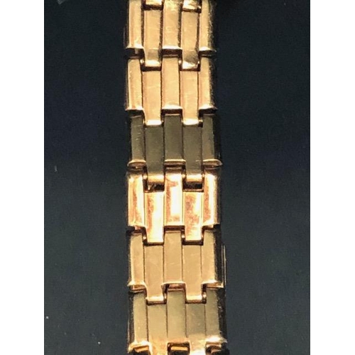 10 - 9ct Gold watch by maker Renown on a 9ct Gold watch strap of five bar design (total weight approx 15.... 