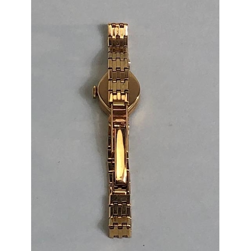 10 - 9ct Gold watch by maker Renown on a 9ct Gold watch strap of five bar design (total weight approx 15.... 