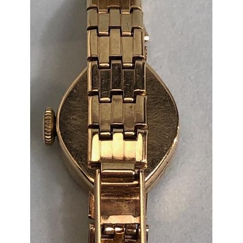 10 - 9ct Gold watch by maker Renown on a 9ct Gold watch strap of five bar design (total weight approx 15.... 