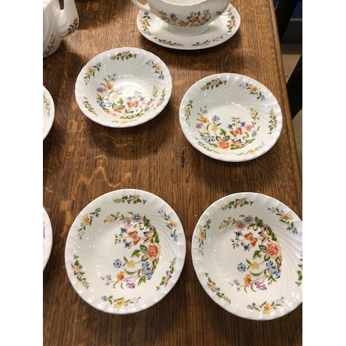 191 - Aynsley China, quantity of Cottage Garden design bone china to include , 6 dinner plates, 5 tea Plat... 