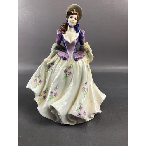 196 - Royal Doulton figures, 5 figurines with certificates and boxes, Rebecca 4041 1998, Lauren 3975 1999,... 