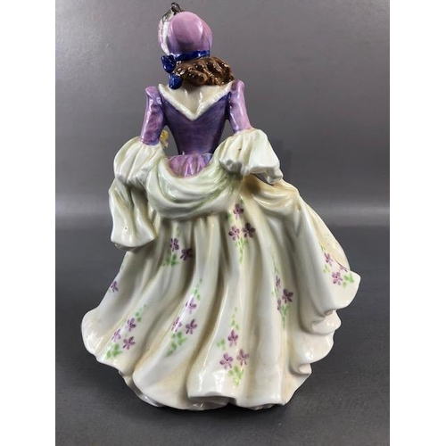 196 - Royal Doulton figures, 5 figurines with certificates and boxes, Rebecca 4041 1998, Lauren 3975 1999,... 