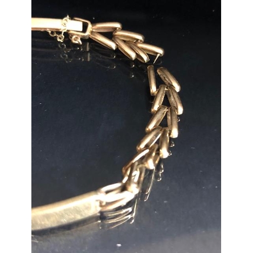 26 - 9ct Gold bracelet and engraved bar A/F and approx 12.6g