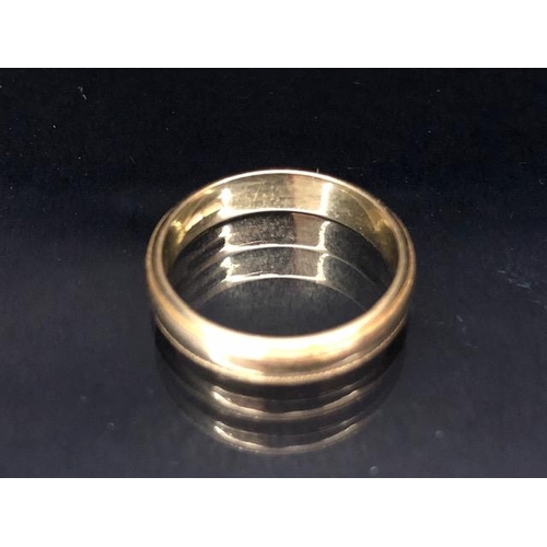 26A - !8ct yellow gold wedding band with knurled edges approximately 3.93g size L1/2