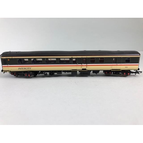 353 - Hornby Railway Interest, R3585 Intercity Class 90 Locomotive 90135, R30180 Br Intercity Class 37 Co-... 