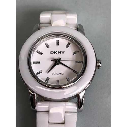 52A - Gucci watch, 1990s ladies iconic GP bracelet  wrist watch with interchangeable coloured bezels, comp... 