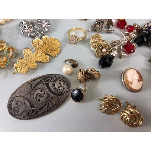 54a - Collection of costume Jewellery