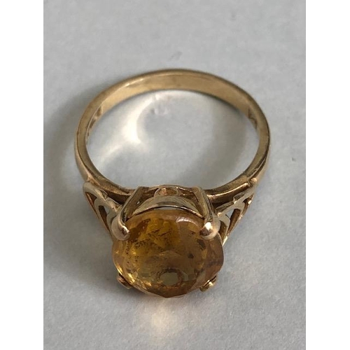 71 - 9ct Gold ring set with a large faceted yellow Citrine gemstone (approx 12 x 10mm) size 'N'