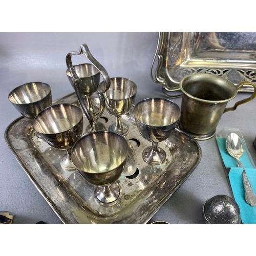 92A - Silver plate, quantity of Antique and vintage Silver Plate to include collectors spoons, sweet meat ... 