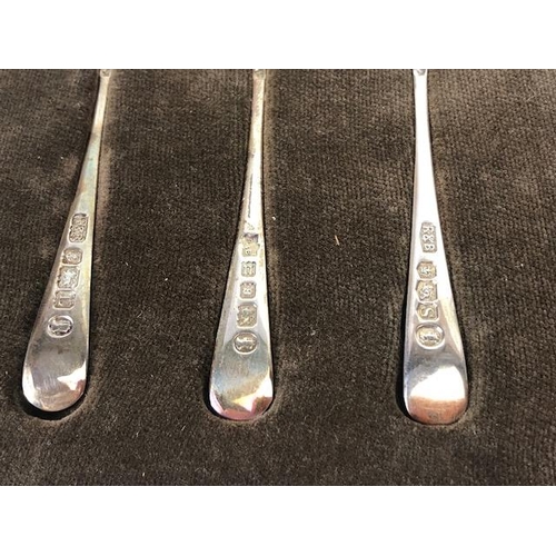 13 - Boxed set of Jubilee Hallmarked Silver spoons (6) for Edinburgh 1935 by maker Romney 