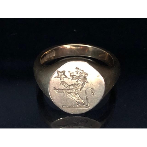 30 - 9ct Gold Signet ring engraved with a Griffin and a star size approx 'P' & 8.2g