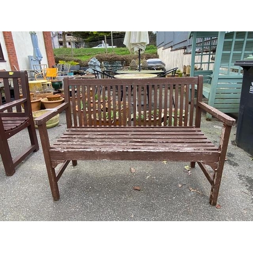 510 - Wooden garden bench