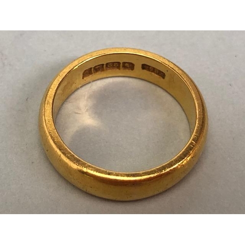 70 - 22ct Gold ring size approx 'I' and 6.3g