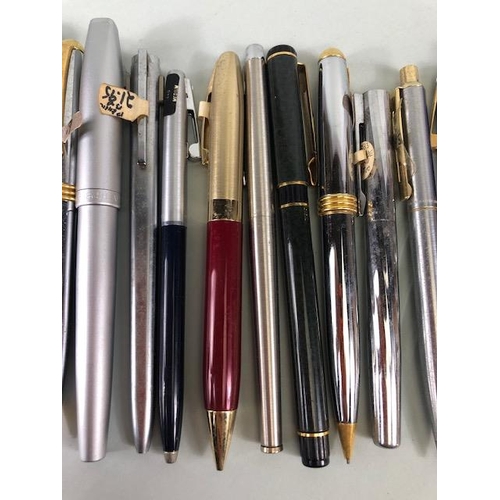 126 - Vintage Pens, collection of vintage 1980s ball point pens, Fountain pens, and propelling Pencils, by... 