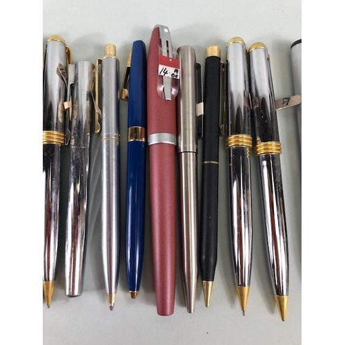 126 - Vintage Pens, collection of vintage 1980s ball point pens, Fountain pens, and propelling Pencils, by... 