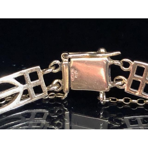 15 - 9ct Gold Bracelet with open work rectangular panels approx 19cm in length and 15.9g