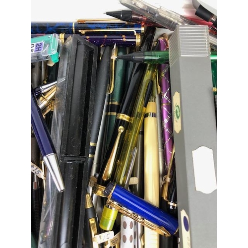 159 - Vintage Pens, large quantity of quality ball point pens fountain pens and propelling pencils, the ma... 