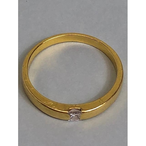 18 - 18ct Gold Band set with a single cushion cut Diamond size approx 'T' and total weight approx 4.5g