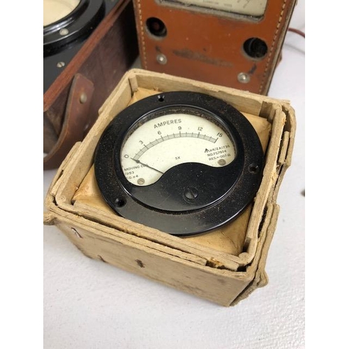 185 - Antique and vintage technology Engineering, interesting collection of various dials and gages, porta... 