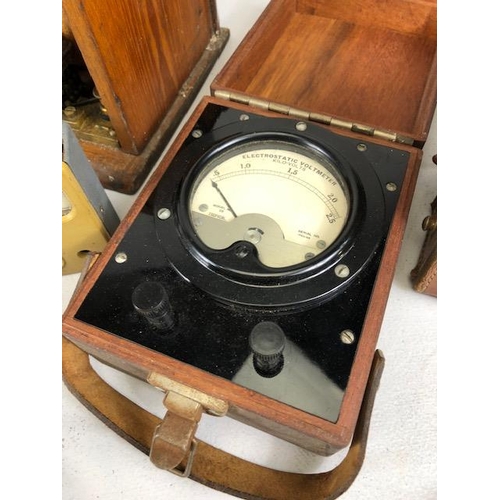 185 - Antique and vintage technology Engineering, interesting collection of various dials and gages, porta... 