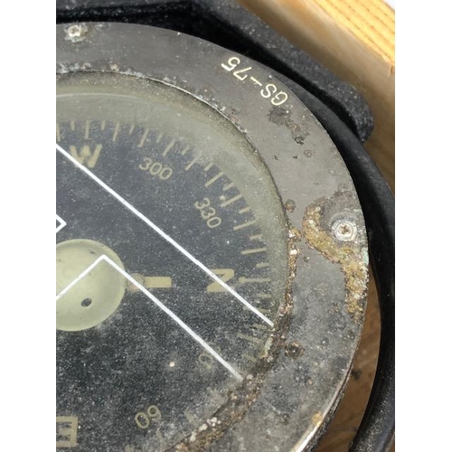 199 - Vintage maritime boating compass in wooden box GS 75, SAURA KEIKI,