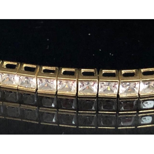 20 - 9ct Gold Tennis style bracelet marked 375 CZ and approx 19cm in length total weight 9.9g