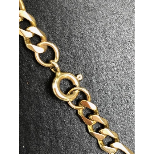 21 - 9ct Gold Curb link necklace of three smaller links punctuated by a larger oval link approx 48cm in l... 