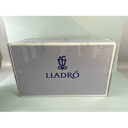 242 - Lladro porcelain figure 05930 jazz duo in original box