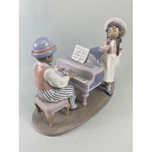 242 - Lladro porcelain figure 05930 jazz duo in original box