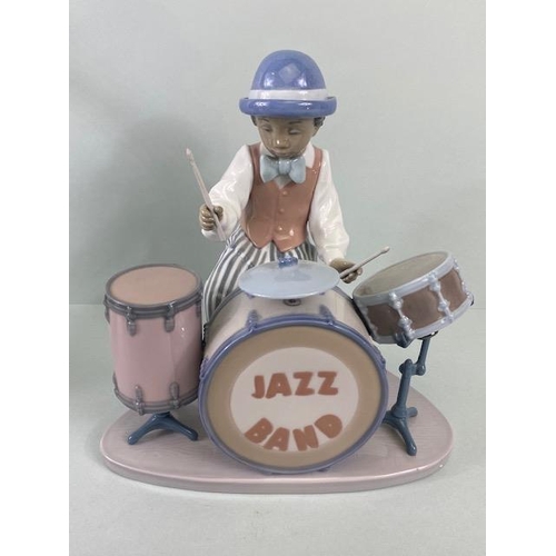 243 - Lladro, collection of china figures from the Jazz collection, 058833, Jaz Sax, 010.05832, Jazz Horn,... 