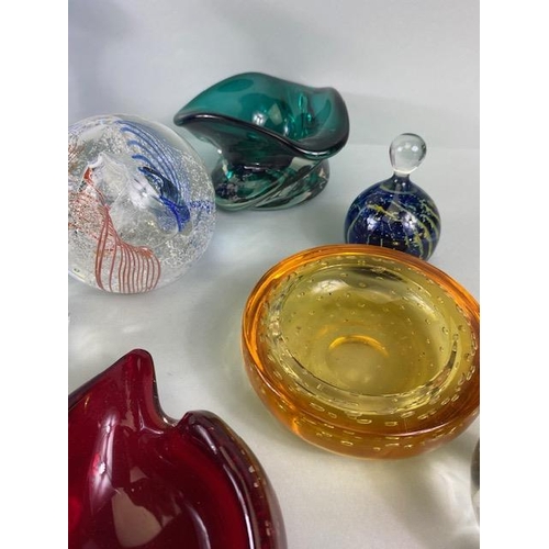 247 - Glass Paperweights and art glass collection, coprising of 12 paper weights, Caithness, Midian, Selki... 