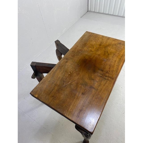 317 - Victorian side table with folding leaf extending to make a tea table in flame mahogany with lion paw... 