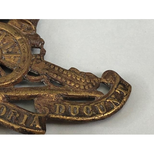 40 - Militaria brooches and badges to include early 20th century RAF Sweetheart wings brooch and Royal ar... 