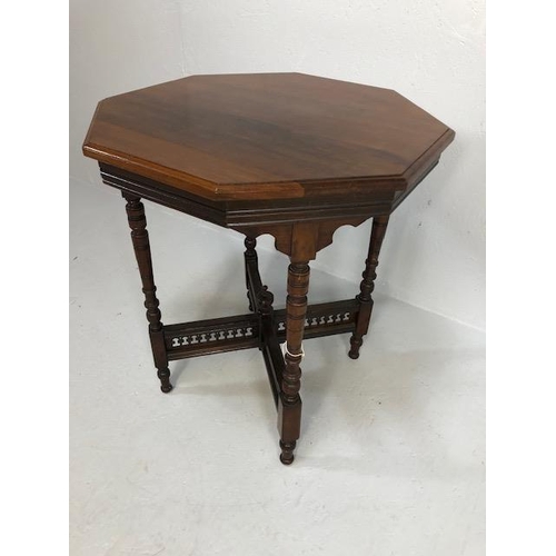 422 - Antique furniture, Edwardian mahogany Octagonal occasional table approximately 61 x 70 cm